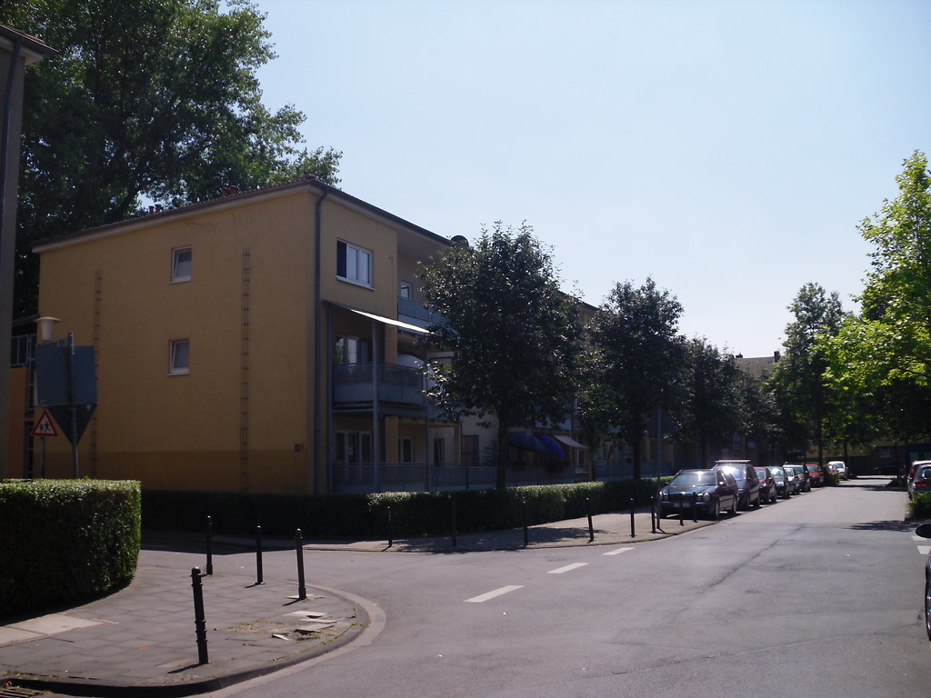 Ehemalige Laubenganghäuserzeile in der Würzburger Straße in Köln-Vingst (2013)