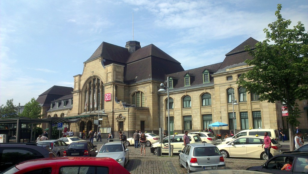 Empfangsgebäude des Koblenzer Hauptbahnhofs (2014)