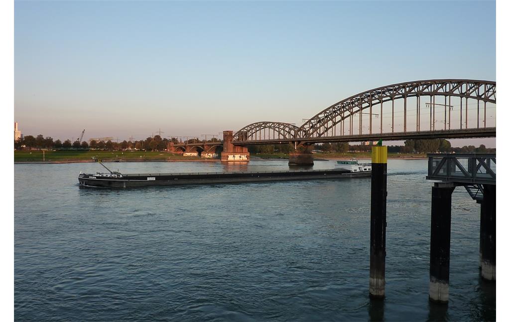 Die Kölner Südbrücke in der Nordansicht