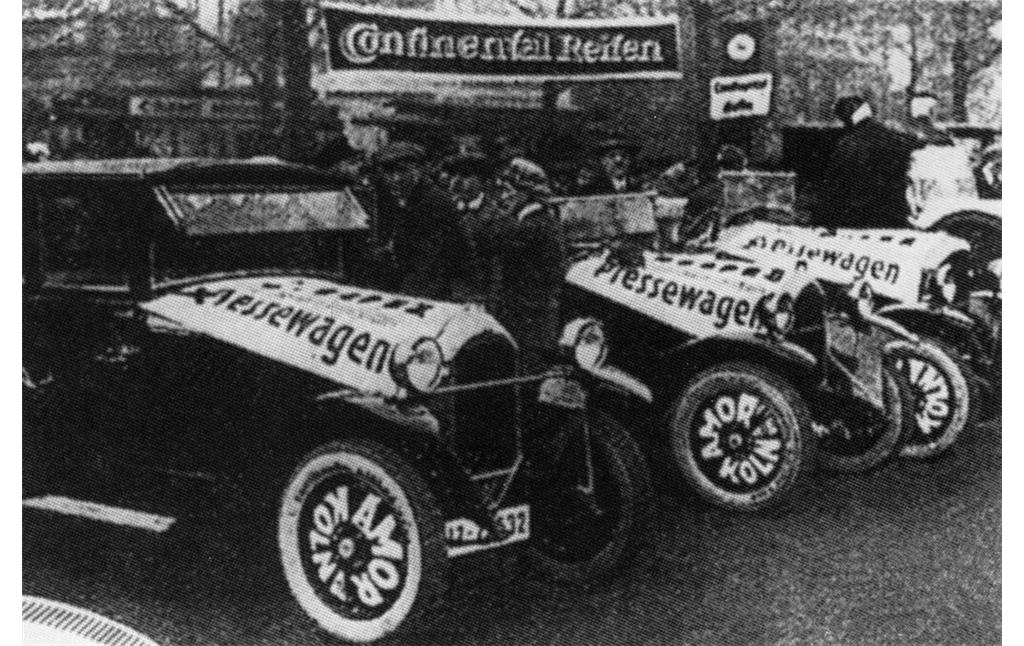 Als Werbung bei Zuverlässigkeitsfahrten und Autorennen gestaltete "Amorwagen" der Kölner Amor-Automobilbau GmbH bzw. Lefrère Motorfahrzeuge AG (1925).