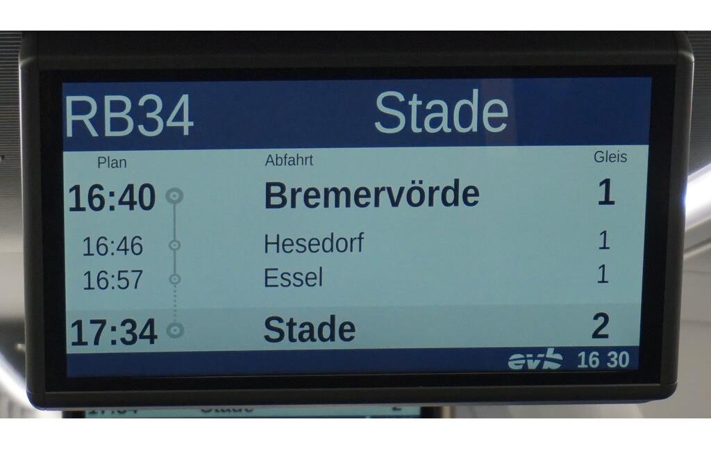 Bremervörde. Zukünftige Anzeige der RB 34 von Bremervörde nach Stade, gefahren anlässlich des Bahnhofsfestes zum 125. Geburtstags der Strecke Bremervörde  Stade am 1.10.2023