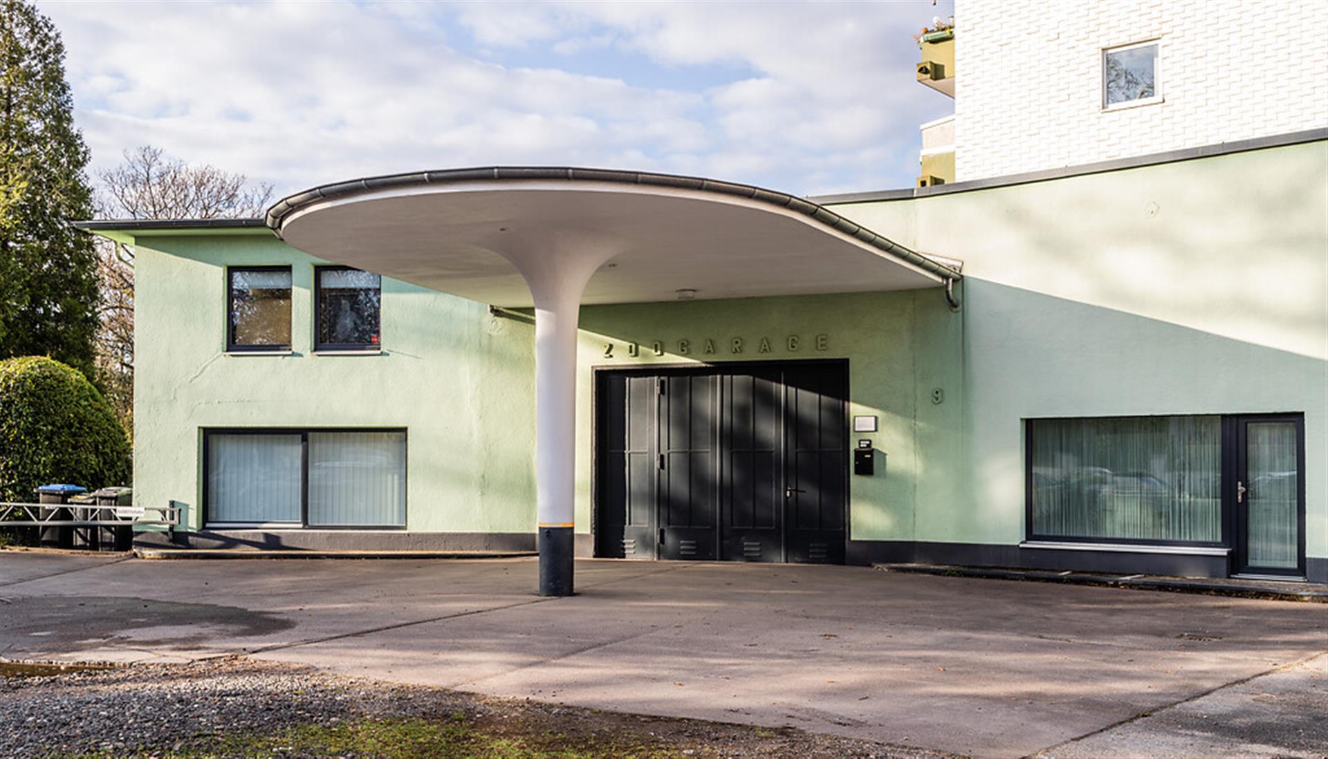 Gebäude der ehemaligen Tankstelle "Zoogarage" in Köln-Riehl (2022) &copy; Sebastian Löder / CC BY 4.0