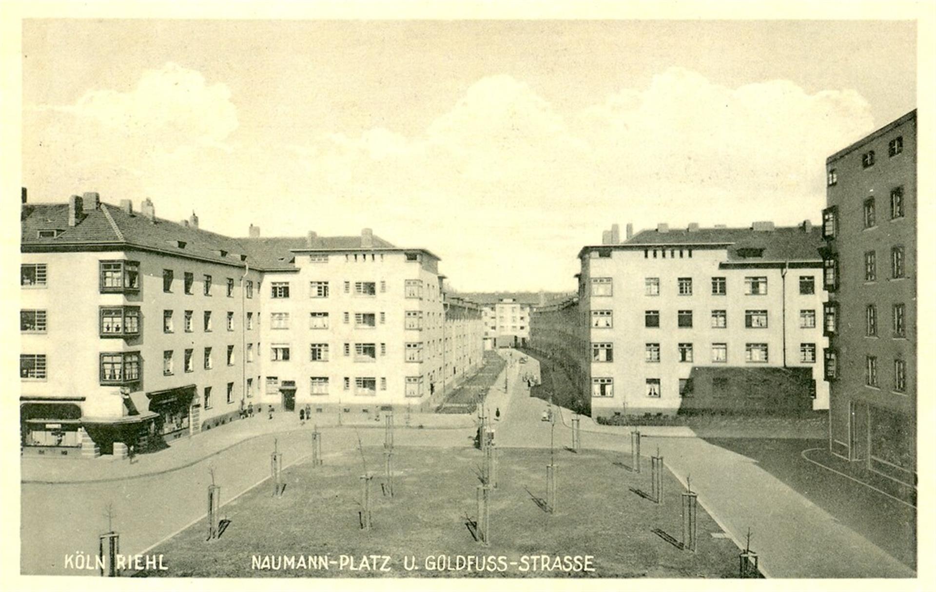 Historische Postkarte aus Köln-Riehl: Blick über den Naumannplatz in die Goldfußstraße (um 1930). &copy; Urheber unbekannt / Sammlung Joachim Brokmeier