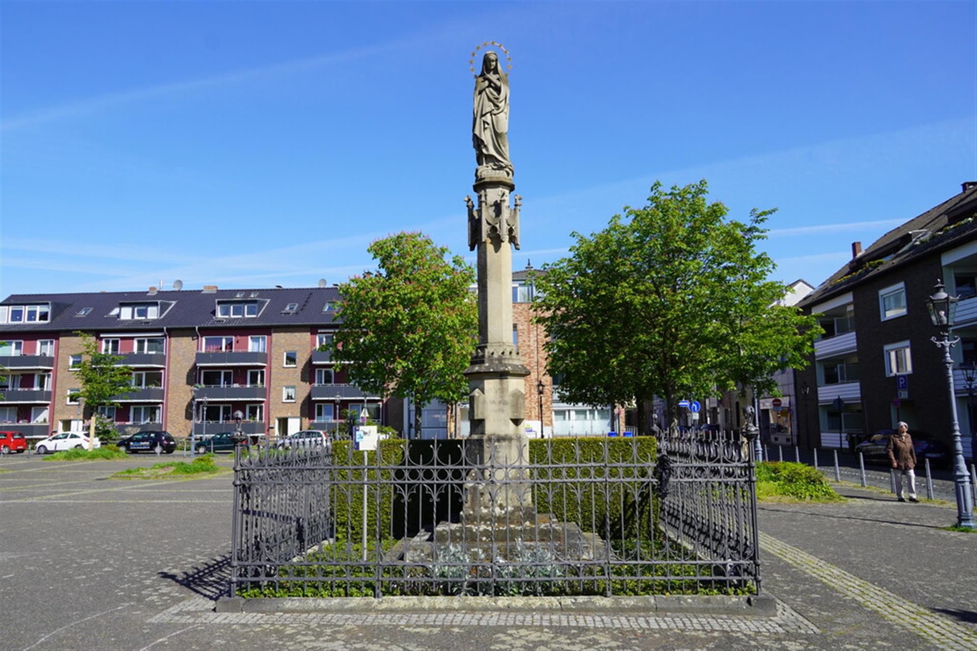 Mariensäule in Krefeld-Fischeln (2023) &copy; Lisa Kröger, LVR / CC BY 4.0