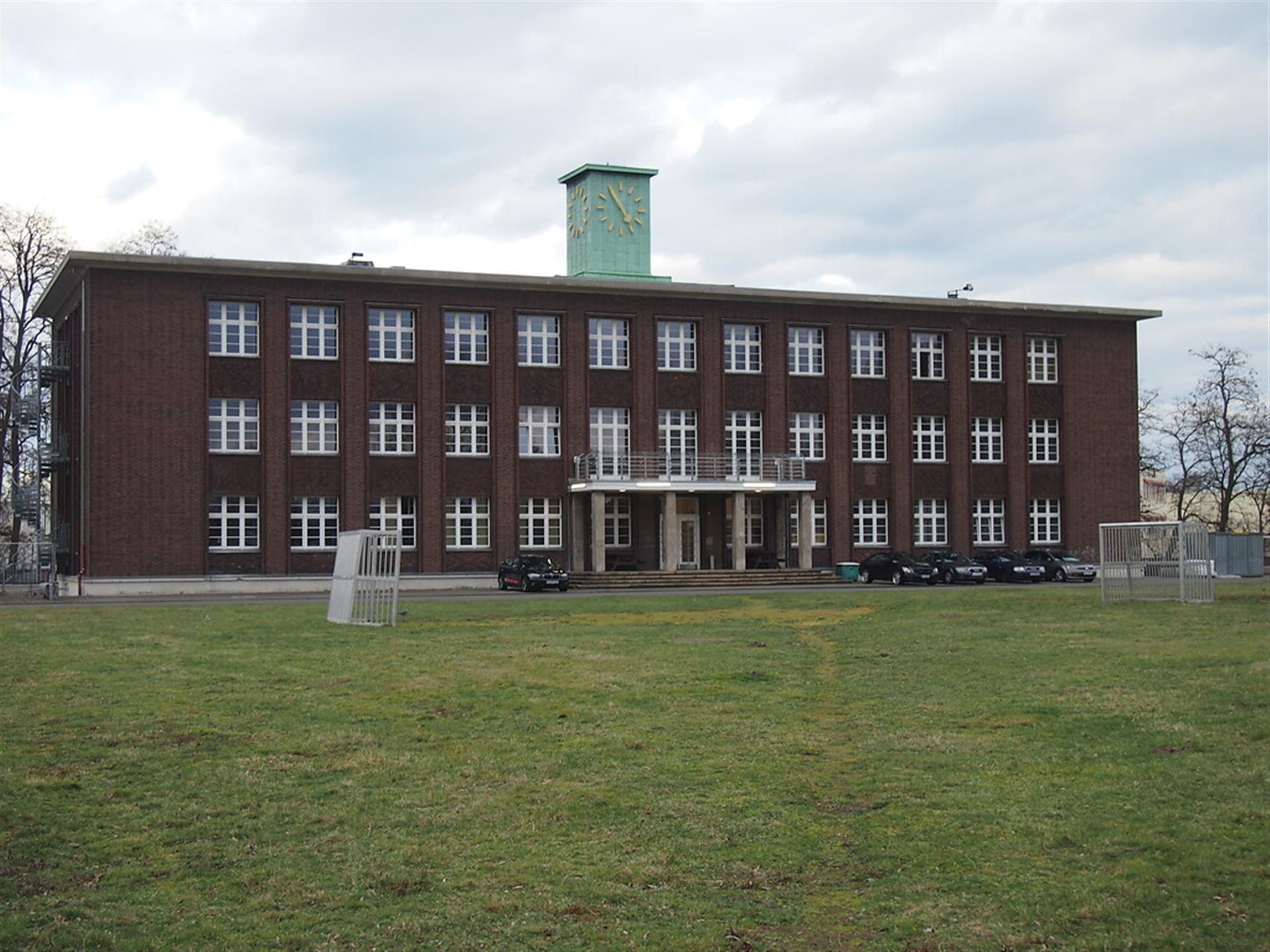 Erhaltenes Gebäudes des Kunstseidekonzern Courtaulds in Niehl (2021). &copy; Julian Weller / CC BY 4.0