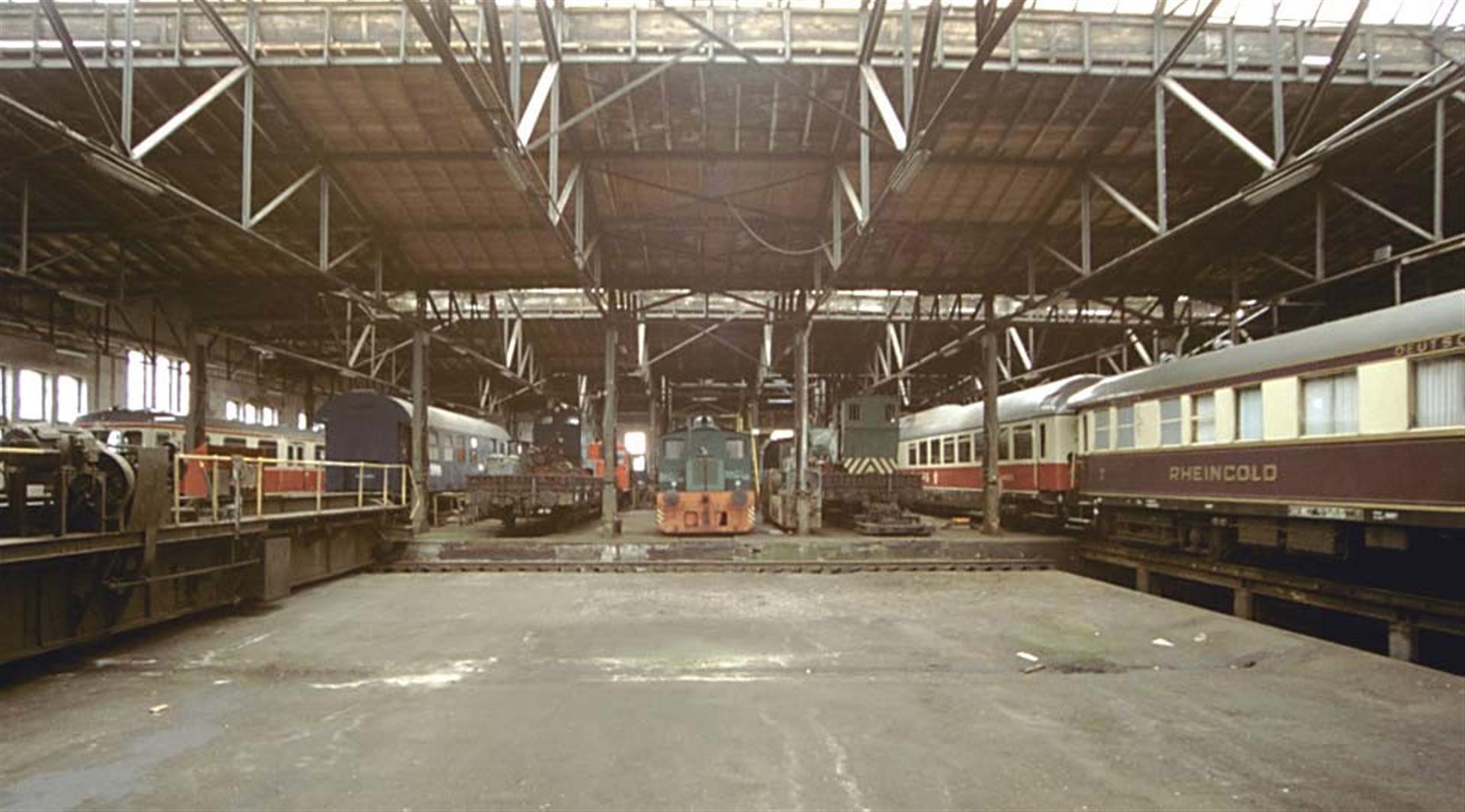 Bahnbetriebswerk Nippes, Halle innen 2 (1997) &copy; Buschmann, Walter / LVR-Amt für Denkmalpflege im Rheinland
