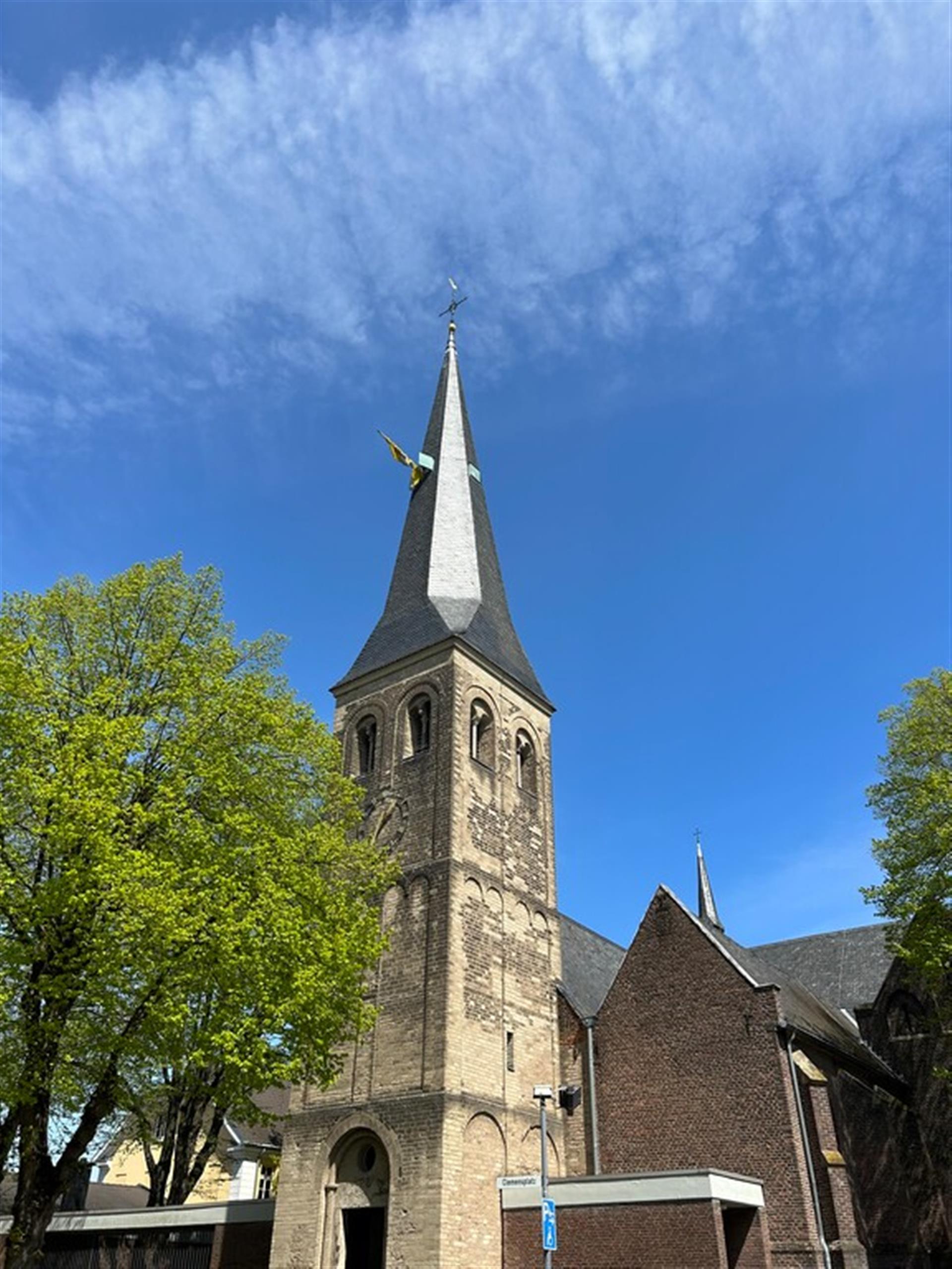 Kirche St. Clemens in Krefeld-Fischeln (2023). &copy; Ines Müller / CC BY 4.0