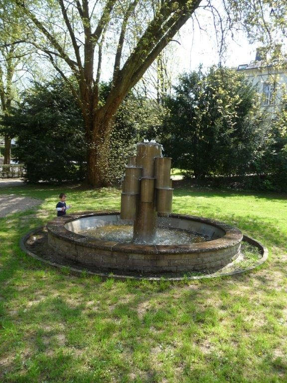 Topfbrunnen im Kurpark Ründeroth