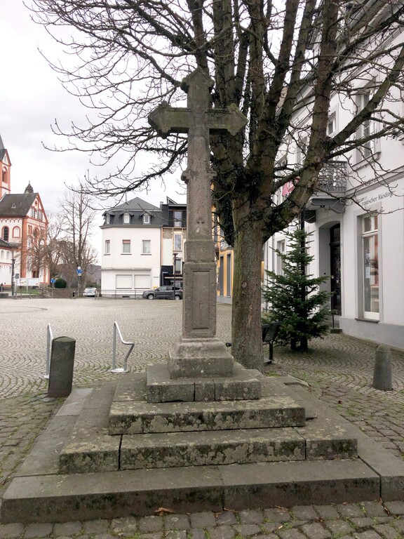 Wegkreuz am Kirchplatz in Sinzig (2022)