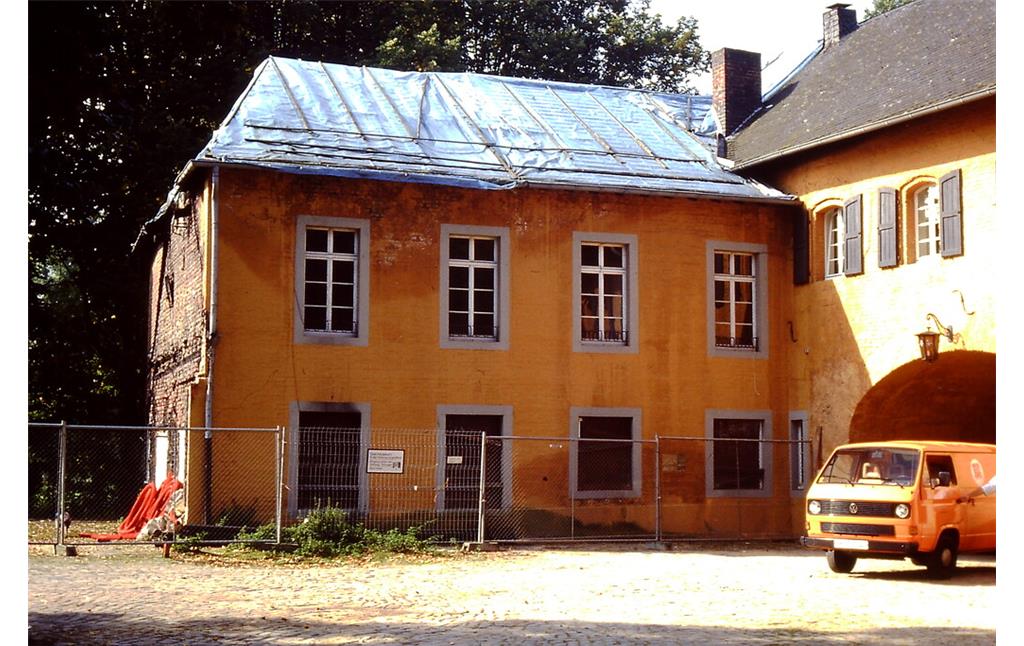 Mönchengladbach, Schloss Rheydt (1992). Anbau an das Torhaus
