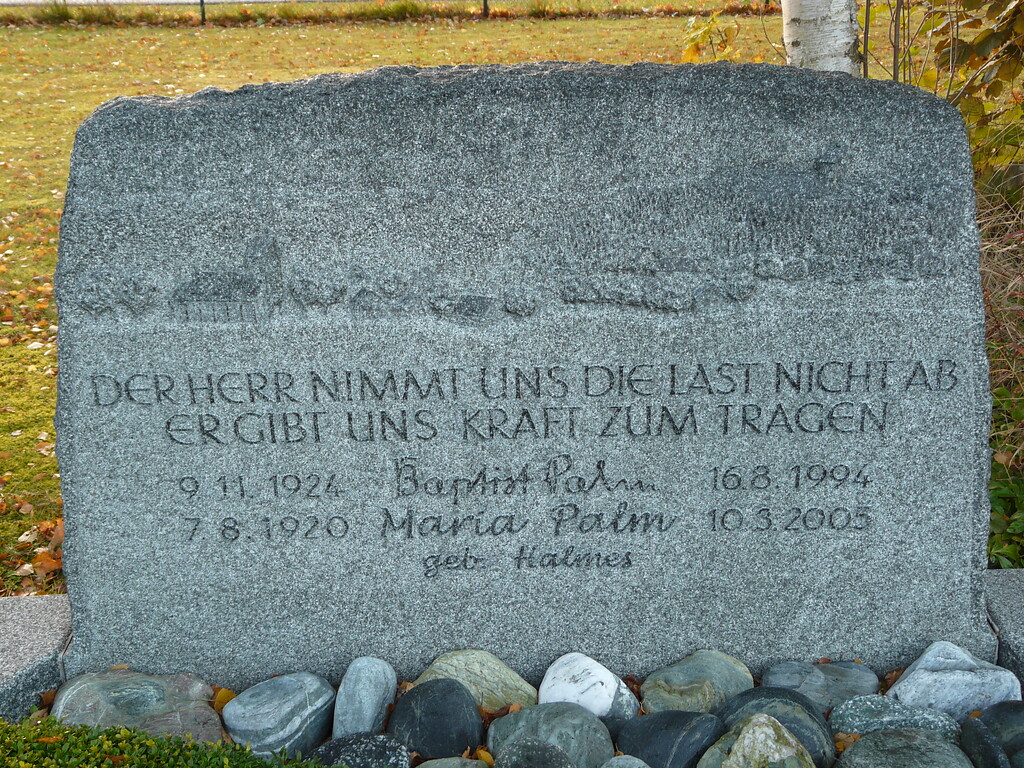 Bild 12: Grabstein für Baptist Palms auf dem Gemeindefriedhof von Vossenack (2012).