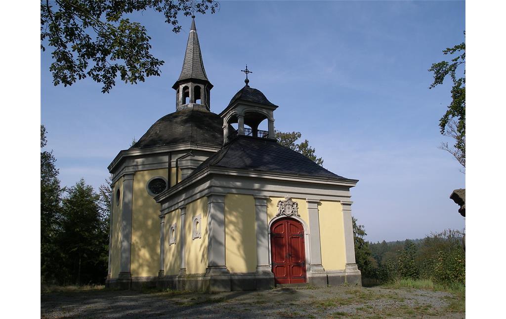 Heilig-Kreuz-Kapelle bei Schloss Crottorf
