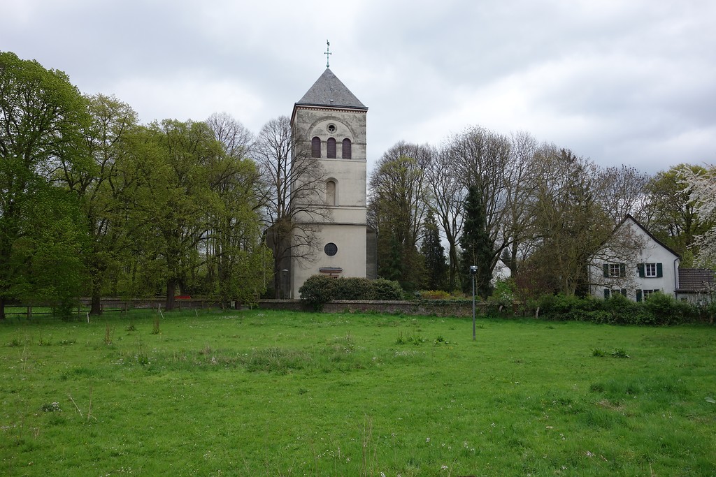Katholische Kirche St. Gereon von 1820 in Köln-Merheim (2016)