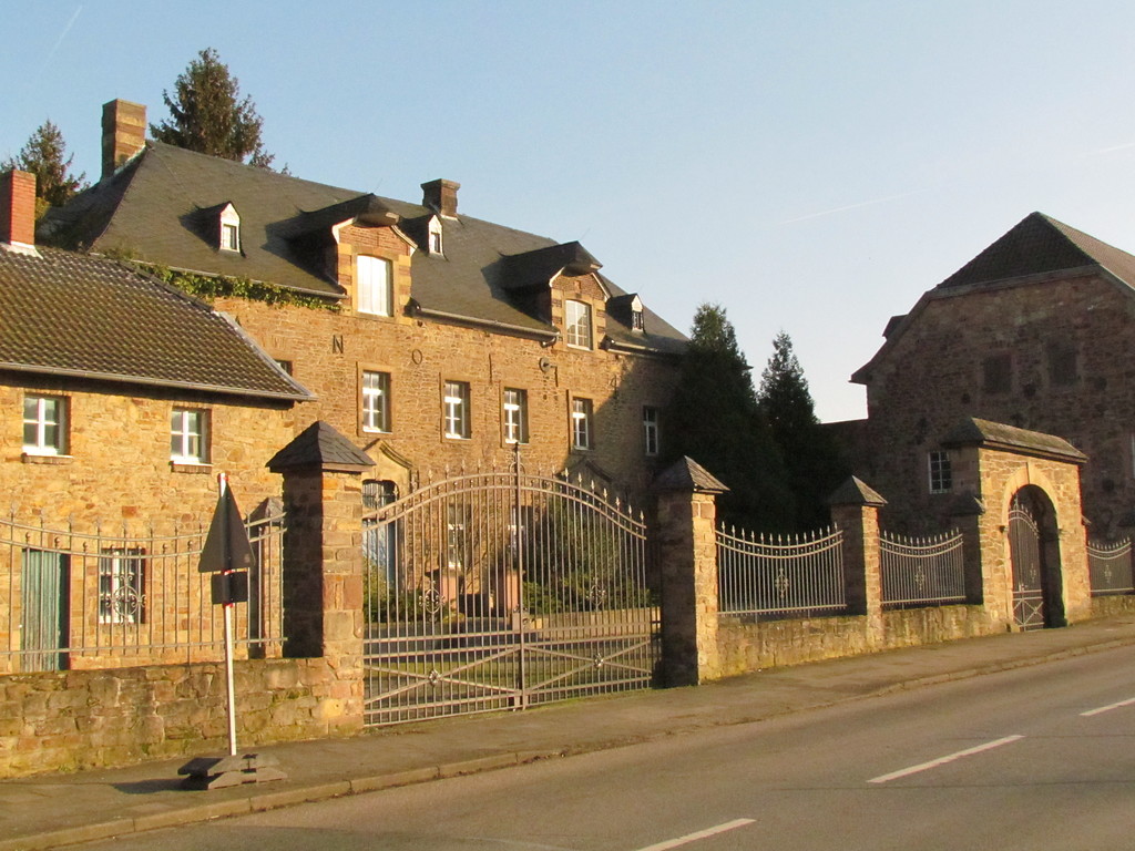 Das historische Stammhaus der Familie Hoesch in Schneidhausen