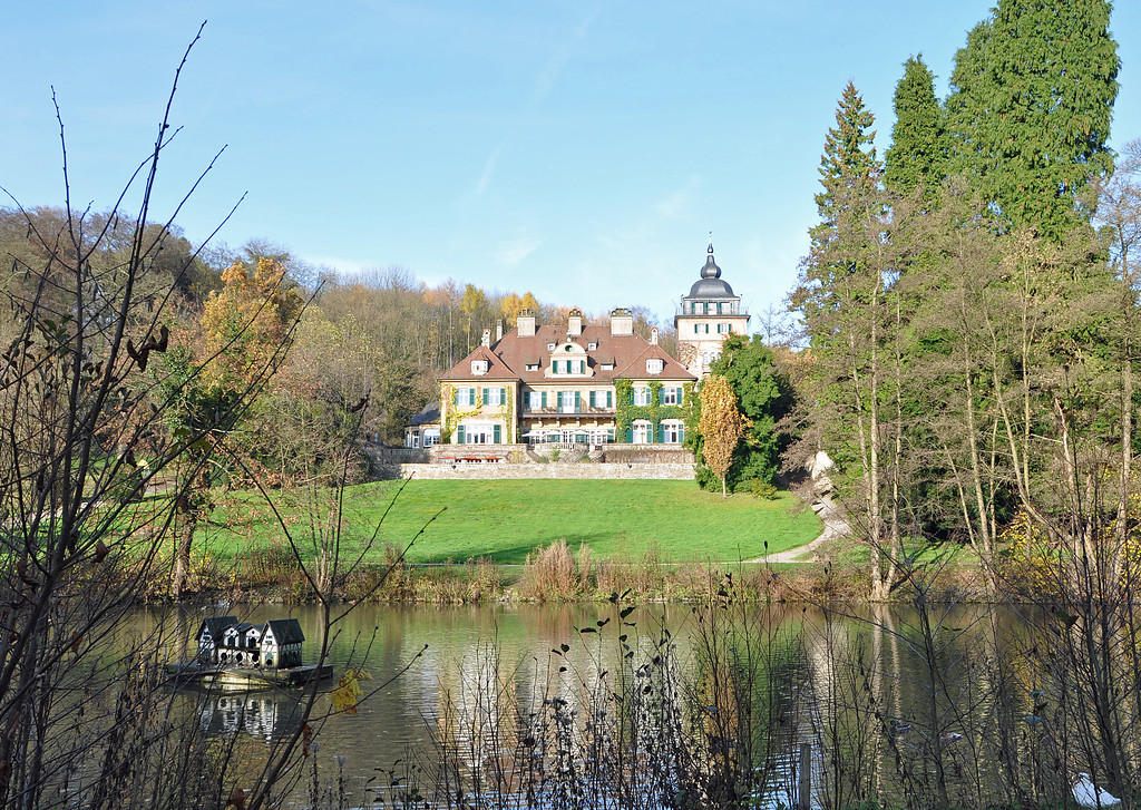 Schloss Lerbach in der Herbstsonne (2014)