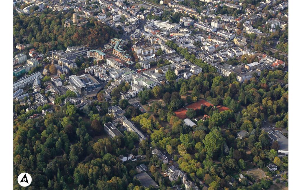 Luftbildaufnahme von Godesberg-Mitte mit Nordpfeil (2018).