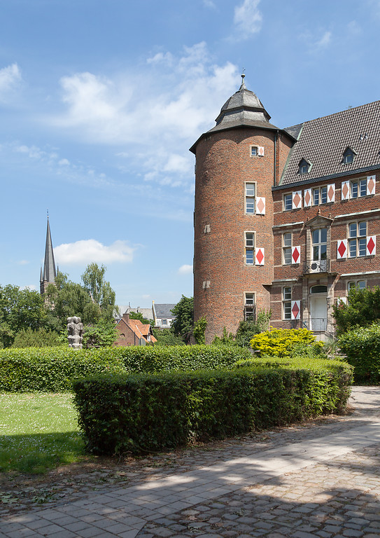 Bedburg, Schloss Bedburg,  Graf-Salm-Str. 24