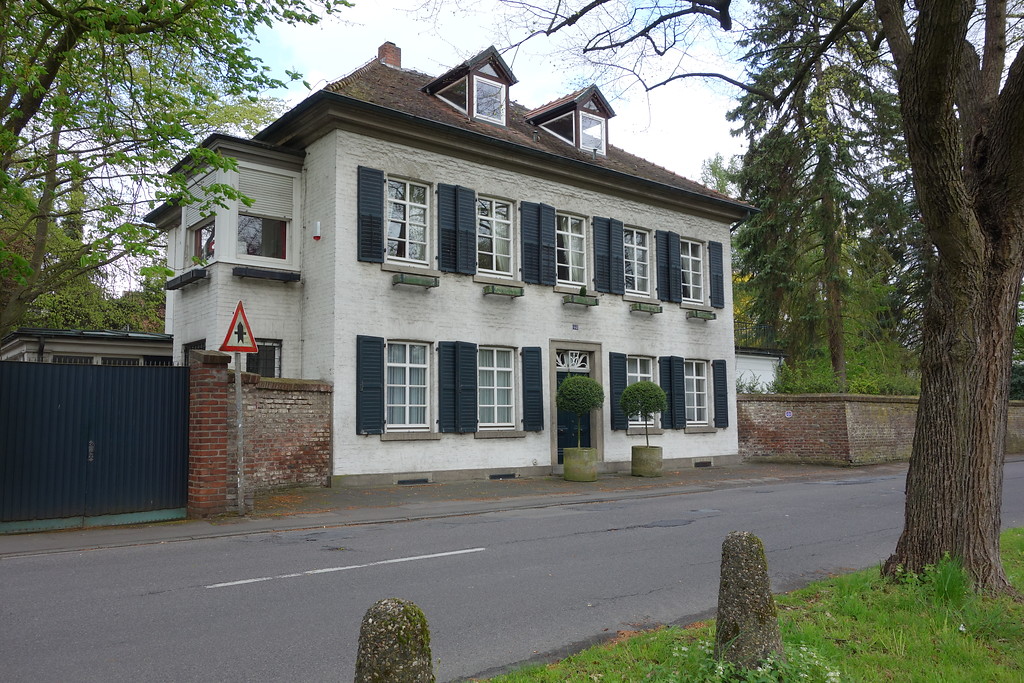 Klassizistische Villa Ostmerheimerstr. 441 (2016)