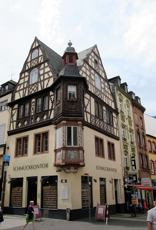 Gebäude Löhrstraße 2 der Denkmalzone "Barocke Häuser Vier Türme" in der Koblenzer Altstadt (2014)