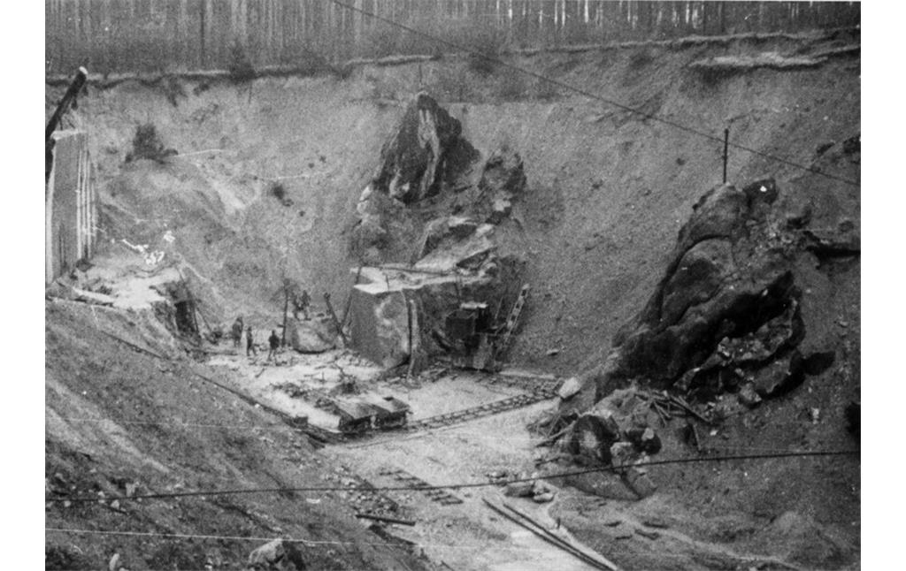 Historische Aufnahme der Riffstruktur des Steinbruchs Wirbelau