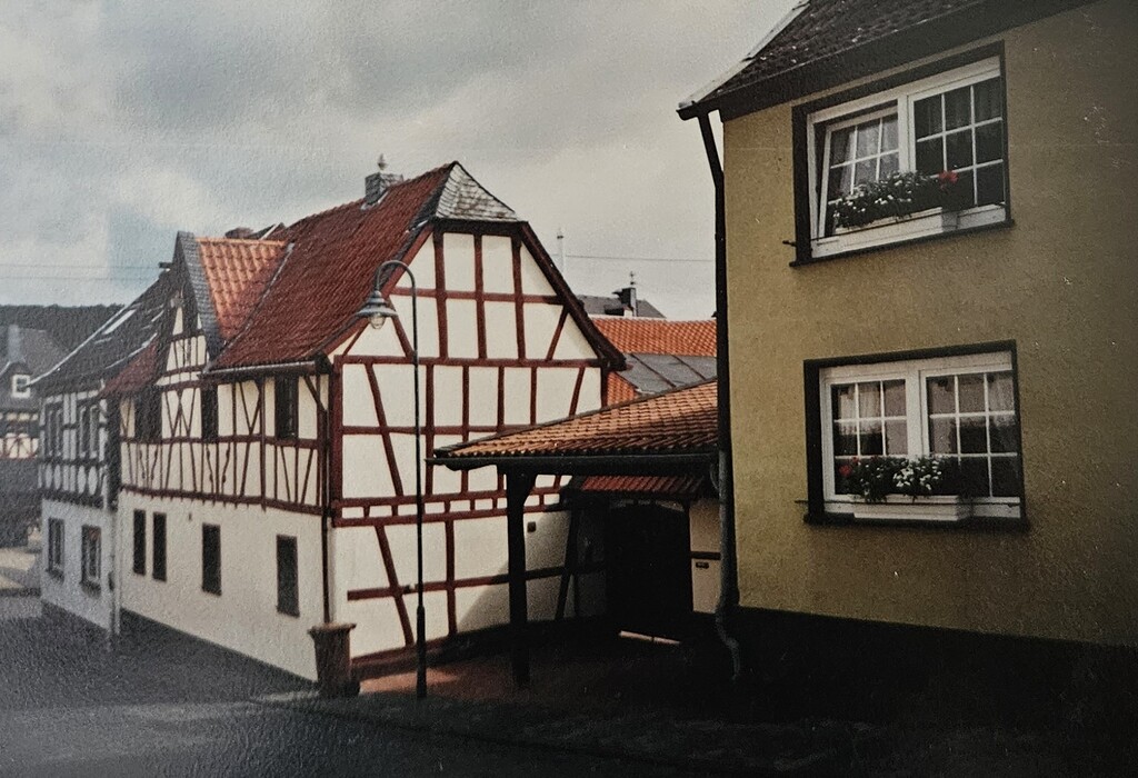 Wohnhaus Kreuzstraße 2 in Löhndorf (2002)