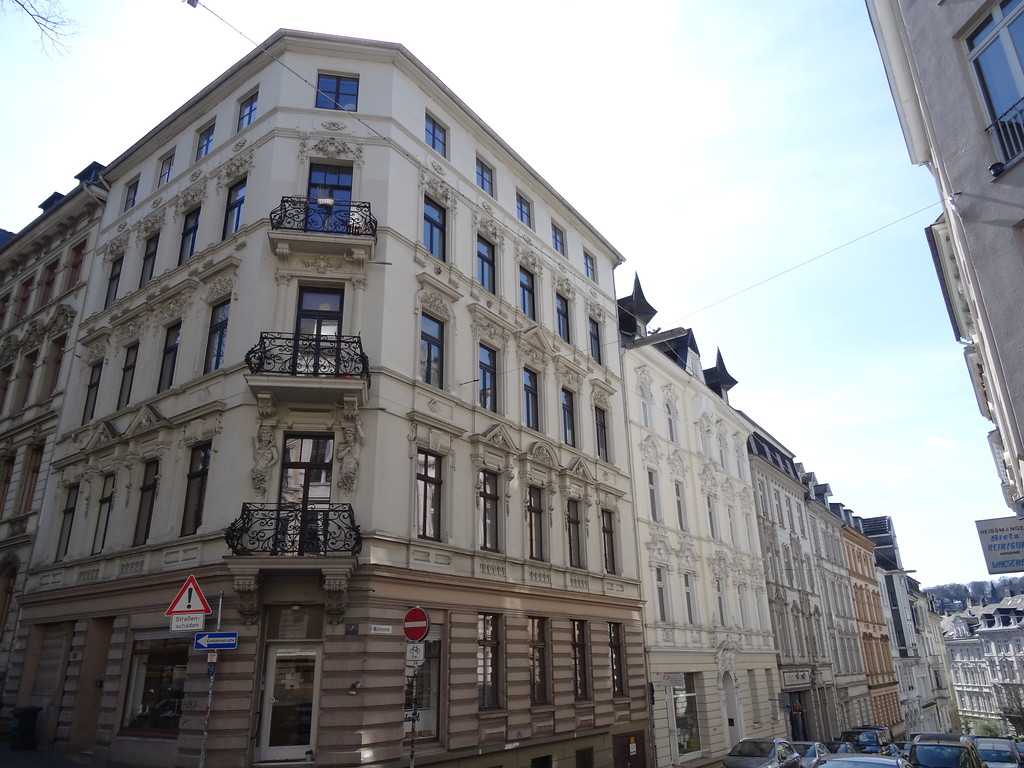 Gründerzeitliches Wohnhaus in der Charlottenstraße (2017)