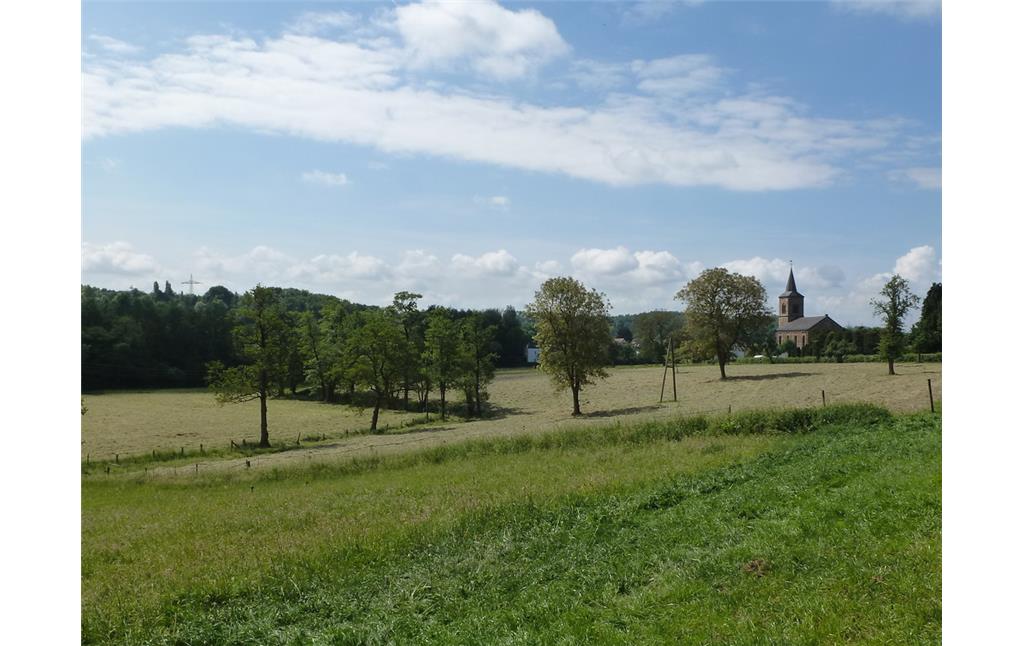 Tal der Düssel mit ehemaligem Flutungsgraben für die Wasserburg "Haus Düssel" (2017)