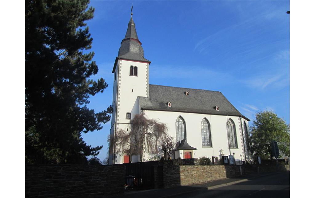 Katholische Kirche SS. Simon und Judas Thaddäus in Wachtberg-Villip (2014)