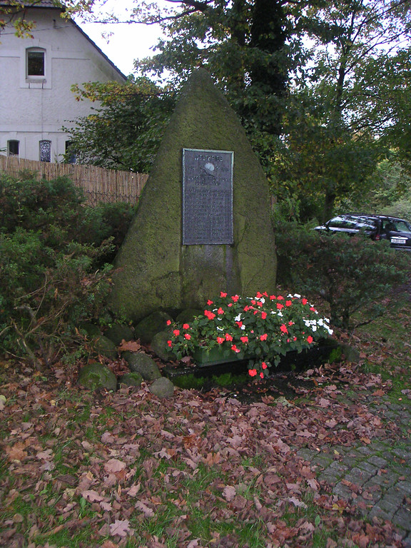Kriegerdenkmal in Straßweg (2007)