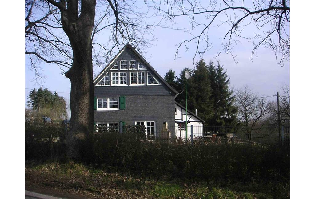Fachwerkgebäude mit verschiefertem Giebel in Auf´m Hagen (2008)