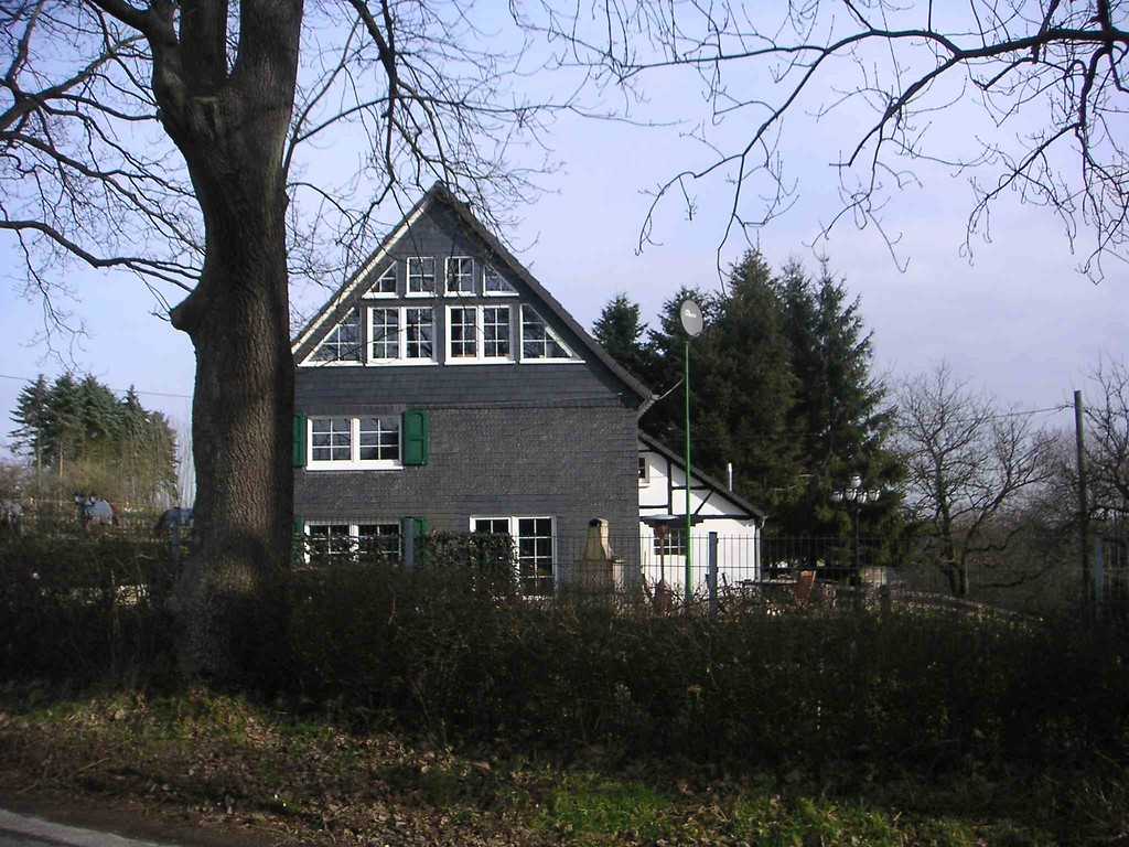 Fachwerkgebäude mit verschiefertem Giebel in Auf´m Hagen (2008)