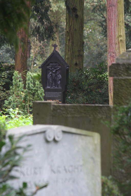 Grabsteine auf dem Südfriedhof (2014)