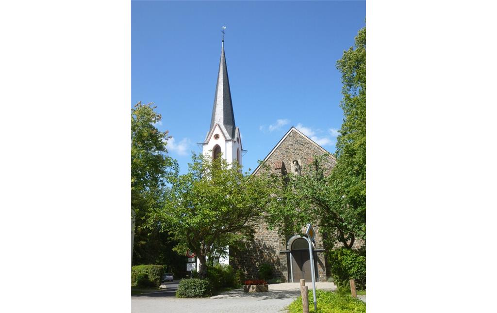 katholische Pfarrkirche St. Anna in Hellenthal (2014)