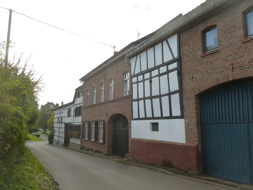 Häuserzeile in Lückerath (2014)