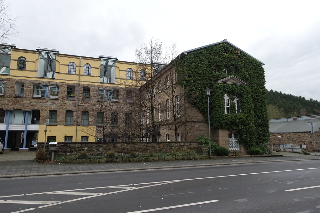 Zwirnerei und Verwaltung der ehem. Textilfabrik Ermen & Engels (2015)
