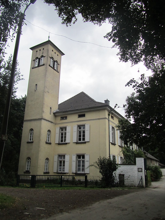 Wohnhaus und Turm von Gut Birkhof (2014)