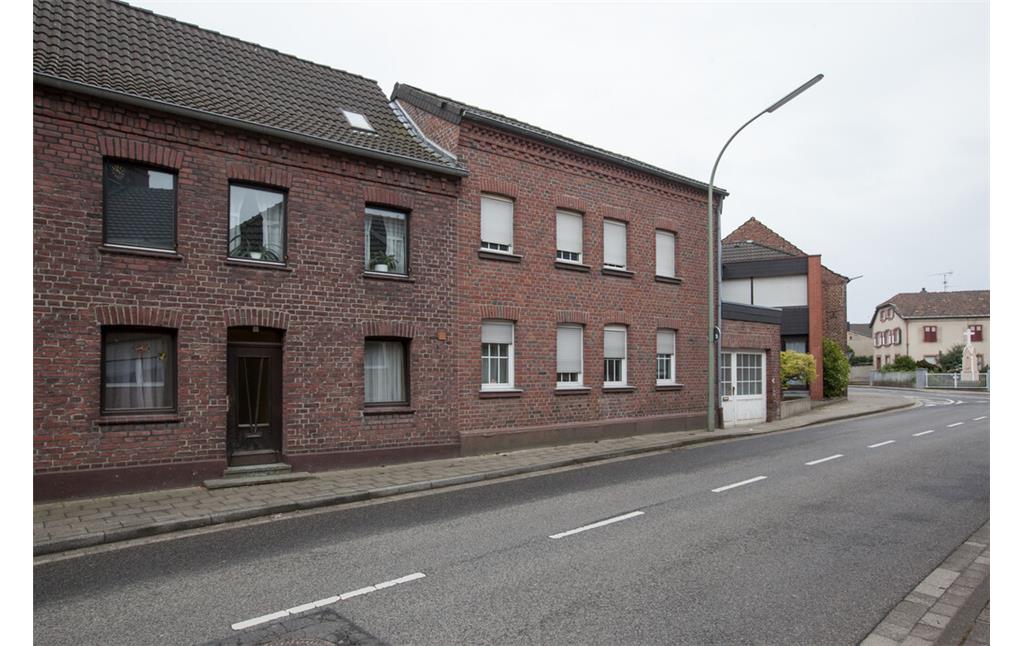 Kleine Hofanlage mit Wohnhaus - Keyenberger Markt 3 in Erkelenz-Keyenberg (2019)