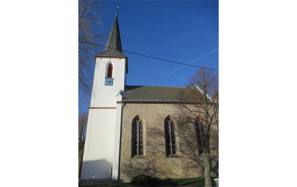 Südansicht der katholischen Pfarrkirche St. Wendelinus in Rohr (2014)