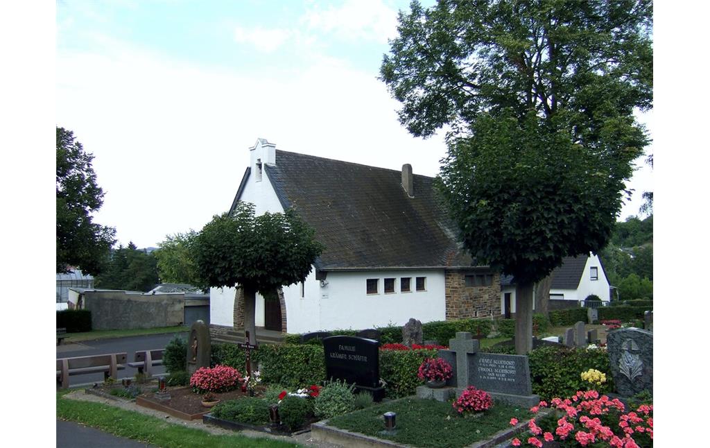 Friedhofskapelle auf dem Kommunalfriedhof in Sinzig (2013)