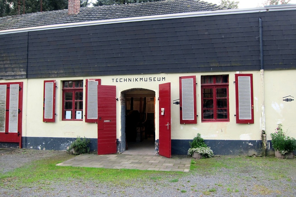 Eingangsbereich des Technikmuseums Bad Bodendorf (2014)