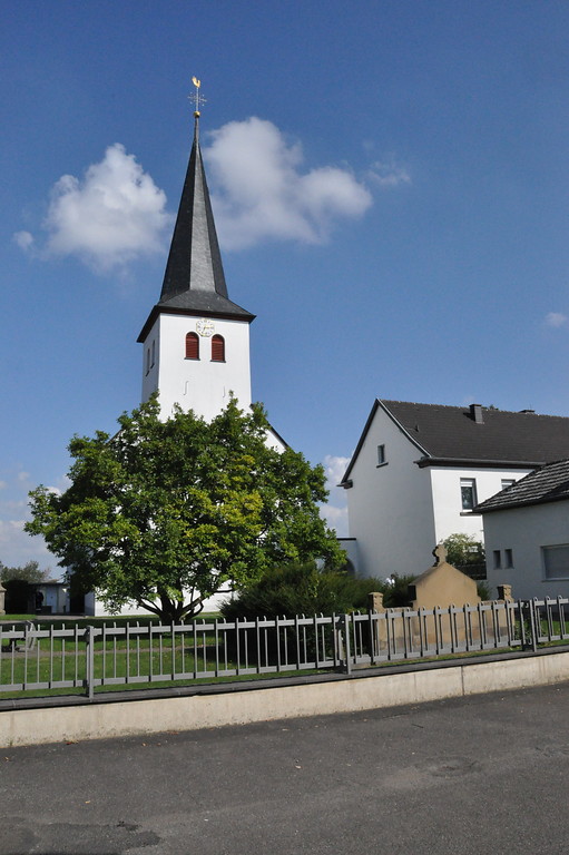 Katholische Pfarrkirche St. Markus in Rösberg (2014)