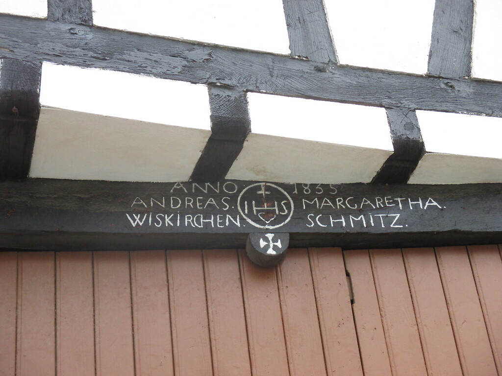 Spruch im Balken eines Fachwerkhauses in Müggenhausen (2015)