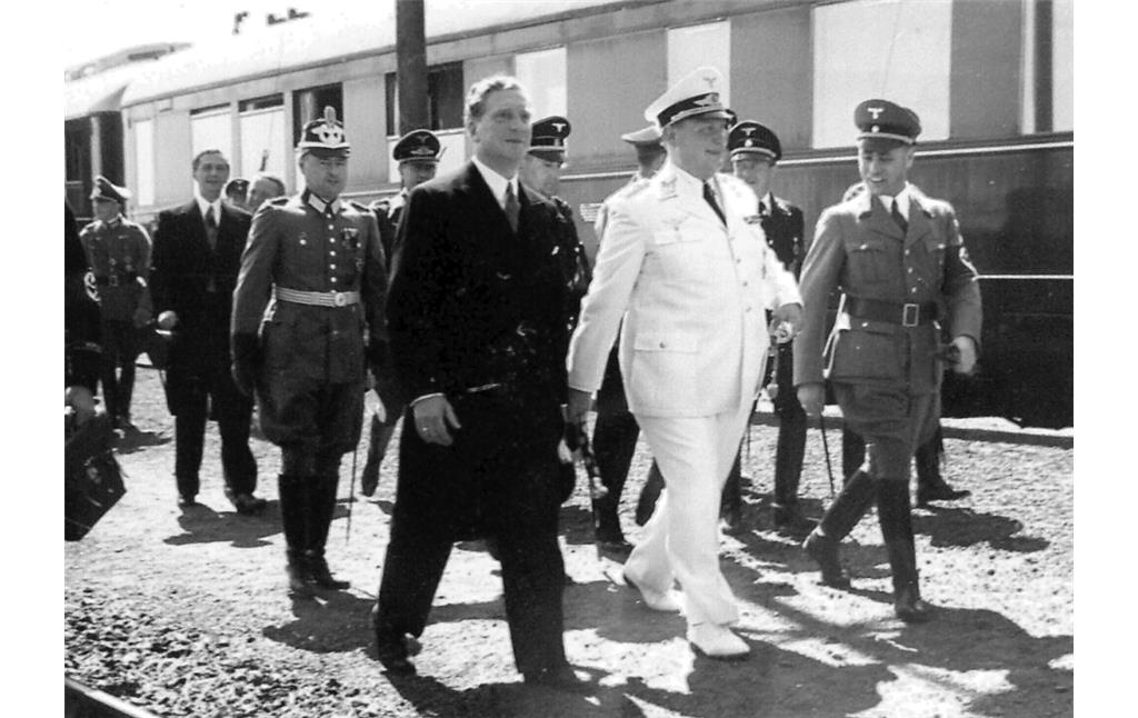Bild 9: Ankunft Görings am 8. Juni 1938 am Bahnhof von Kronenburgerhütte