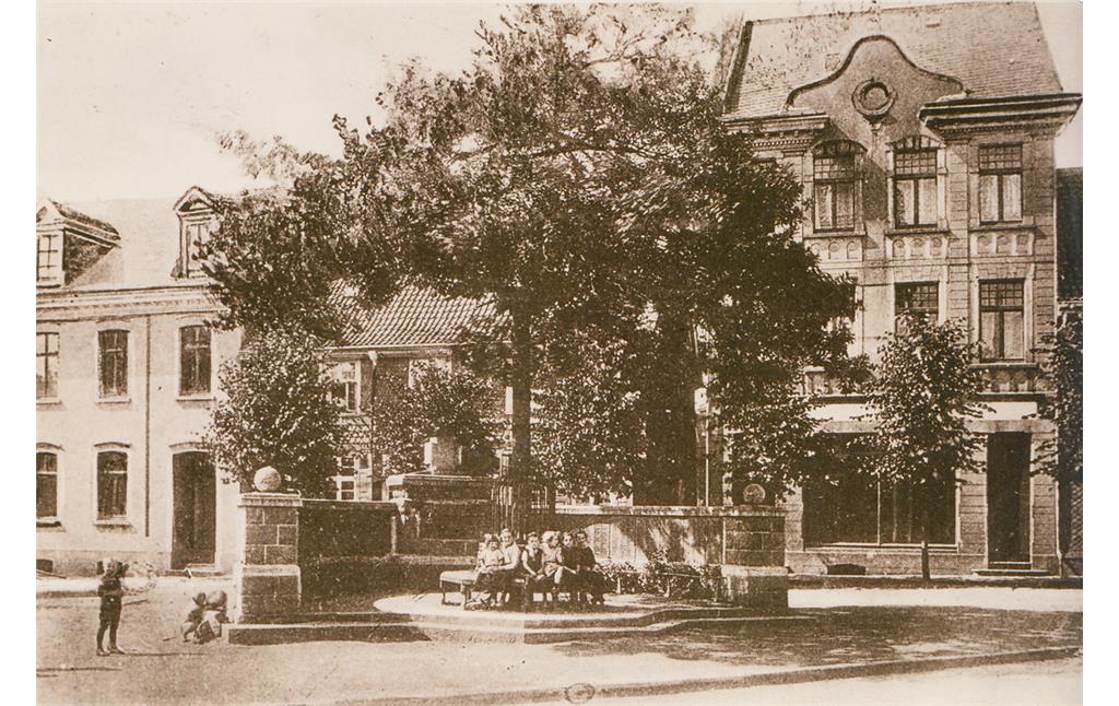 Friedenseiche auf dem Radevormwalder Marktplatz um 1910