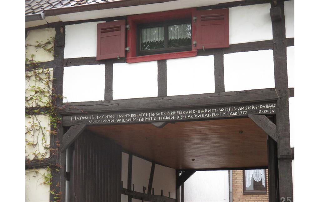 Inschrift im Balken eines Hauses in Müggenhausen (2015)