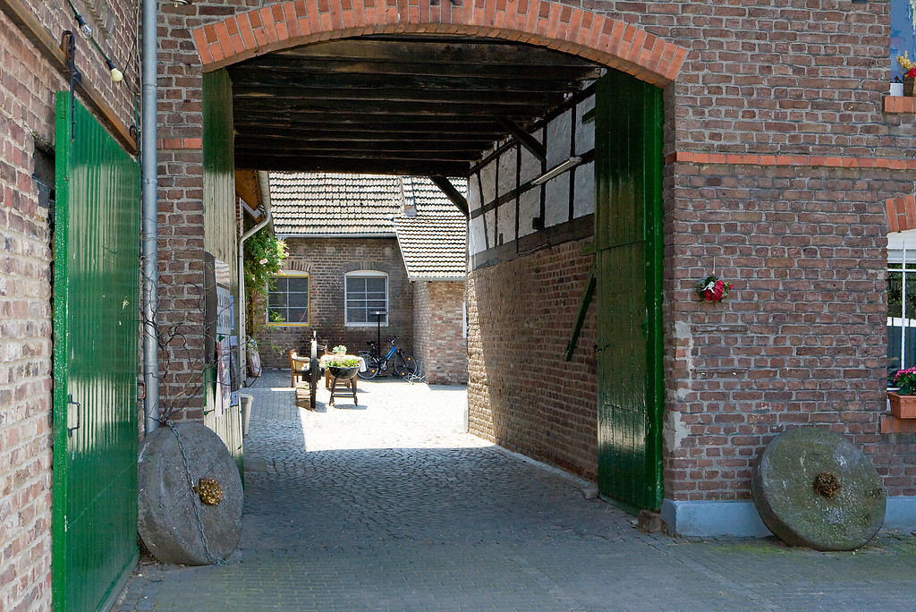 Tor zum Hof der Horremer Mühle (2009)