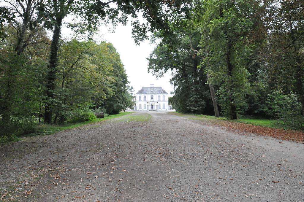 Schlosspark mit Schloss Falkenlust (2014)