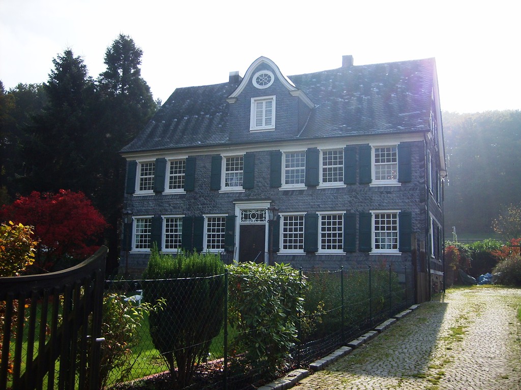 Denkmalgeschütztes Wohnhaus in Kleineichen (2007)