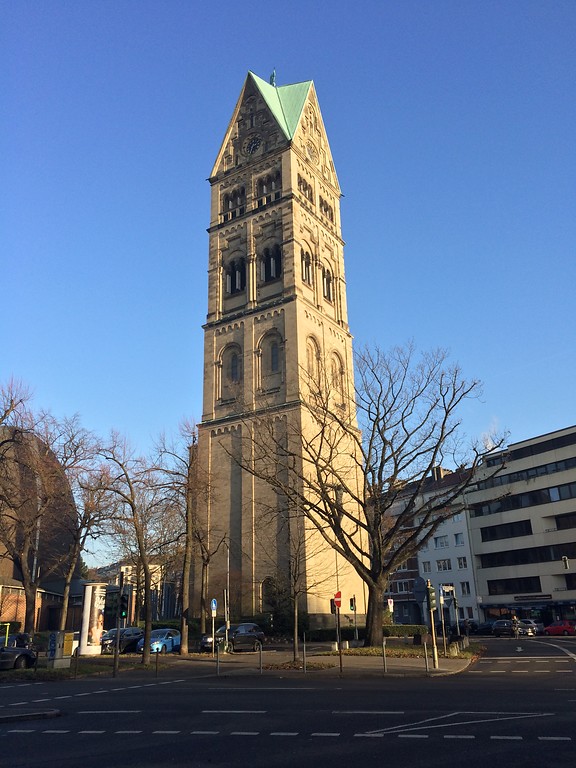 Turm der Rochuskirche in Düsseldorf-Pempelfort (2016)