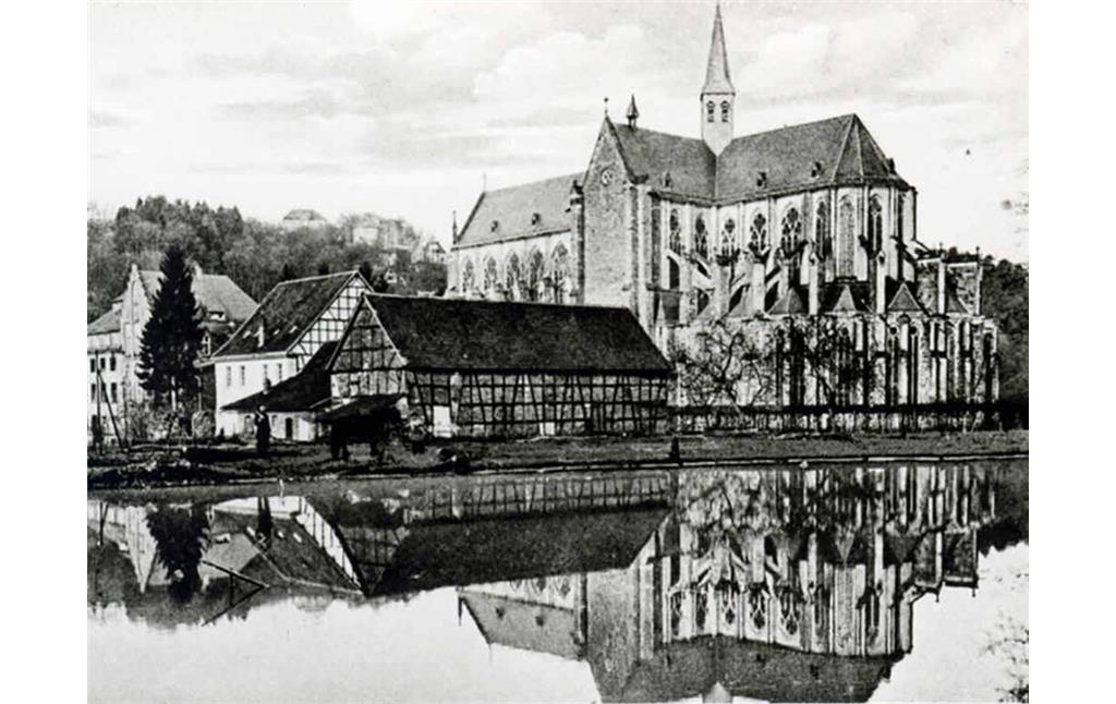 Historische Postkarte mit Blick auf den Kahnweiher östlich des Altenberger Doms. Dieser war einst ein beliebtes Ausflugsziel.